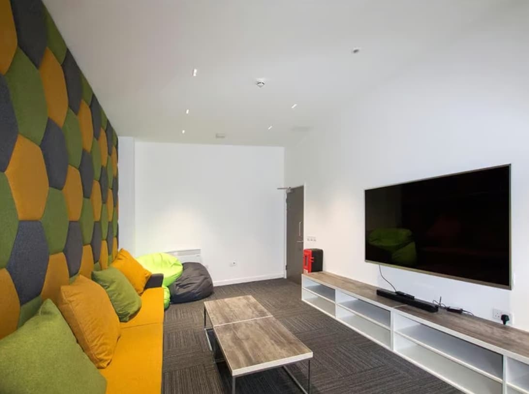 Room Kennedy Street in Glasgow