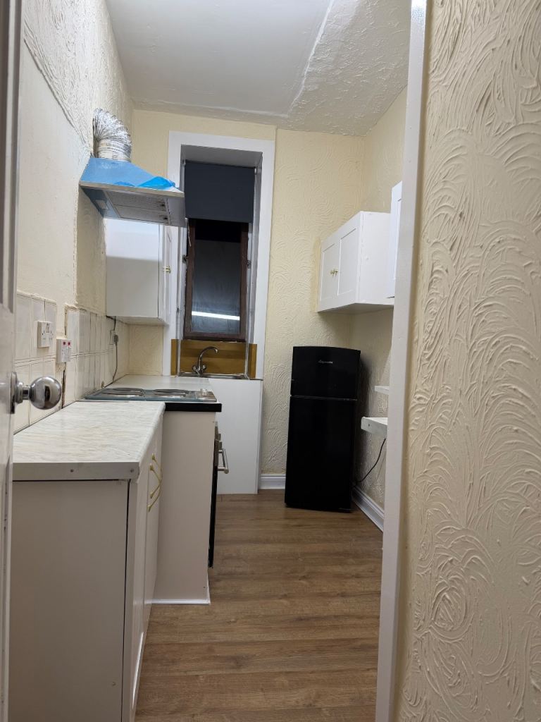 Flat Wellmeadow Street in Paisley