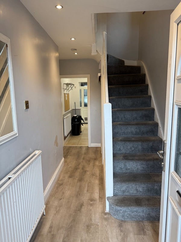 Flat Penncricket Lane in Sandwell