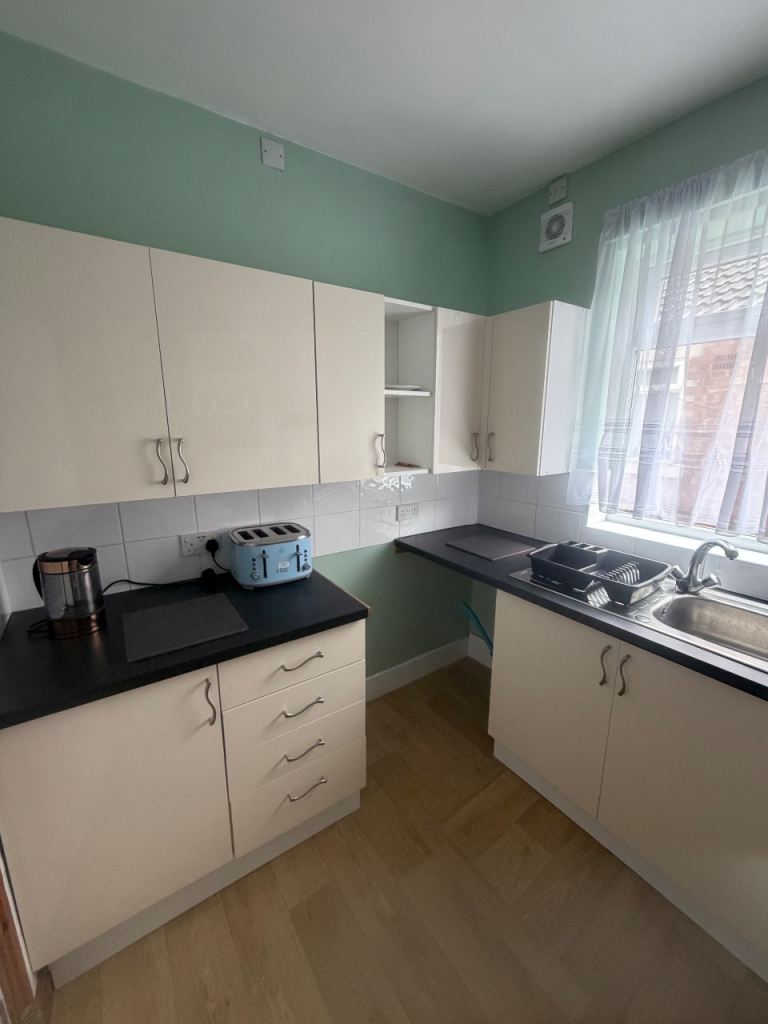 Flat Anlaby Road in Hull