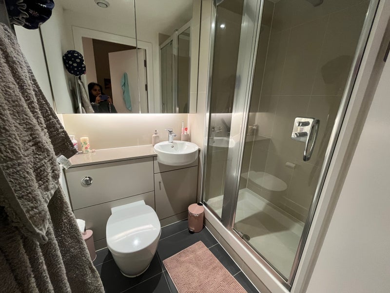 Room Liberty Bridge Road in Greater London