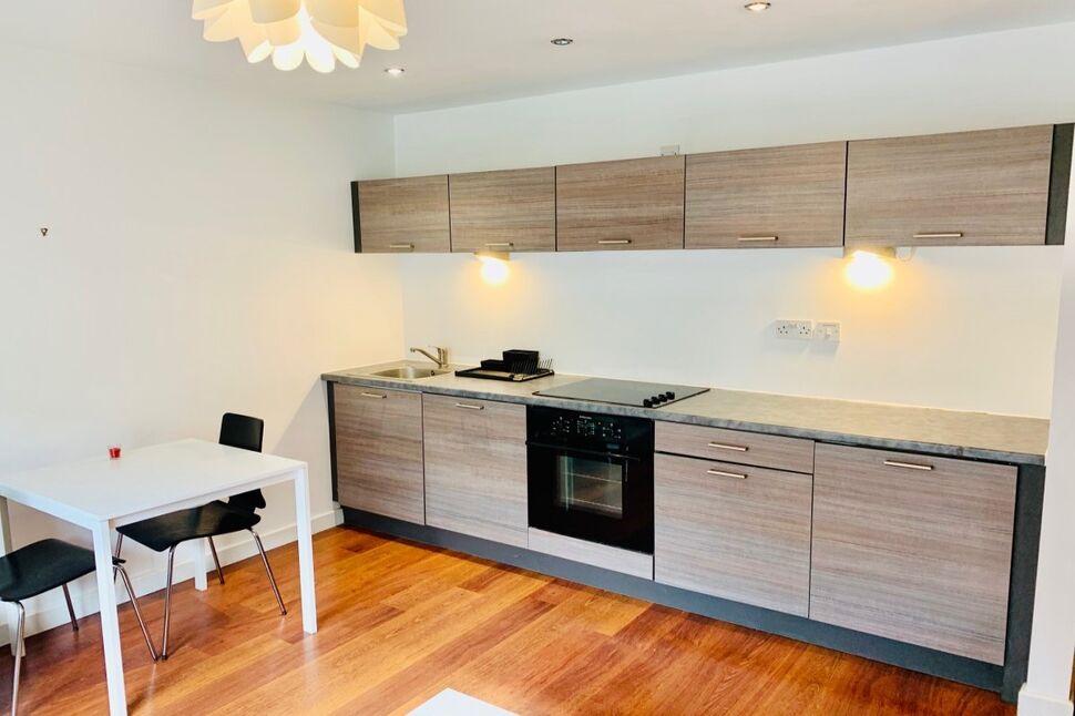 Flat Upper Allen Street in Sheffield