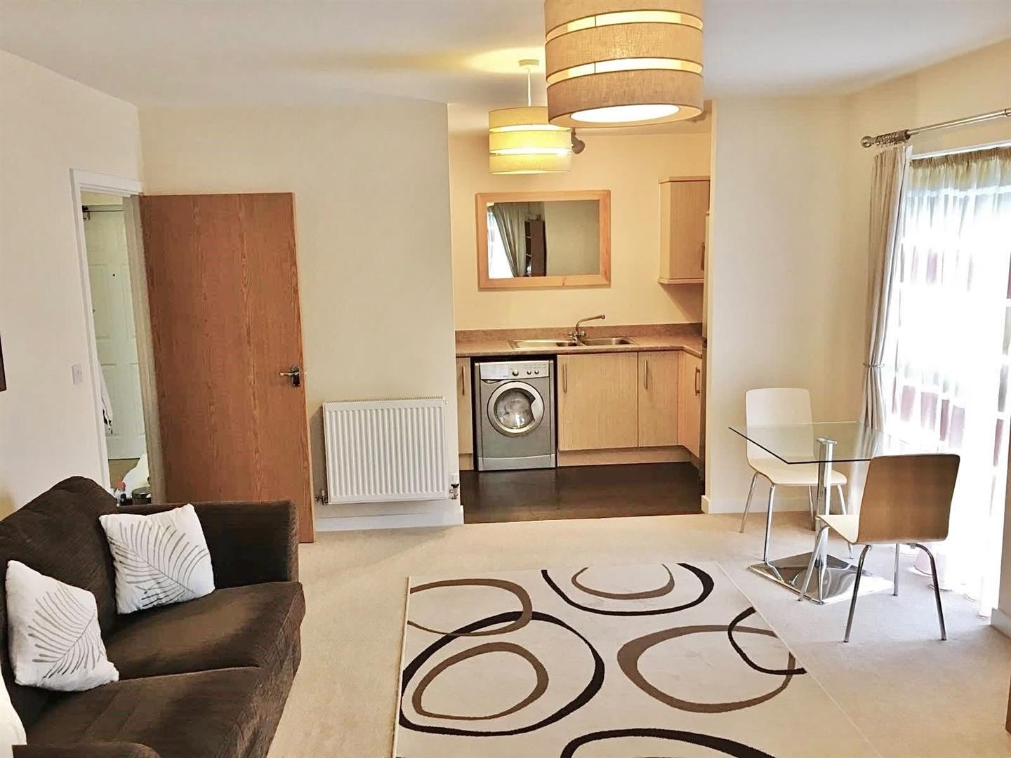 Flat Cadet Close in Coventry