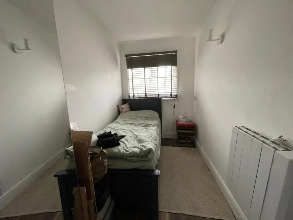Flat Haydon Close in Greater London
