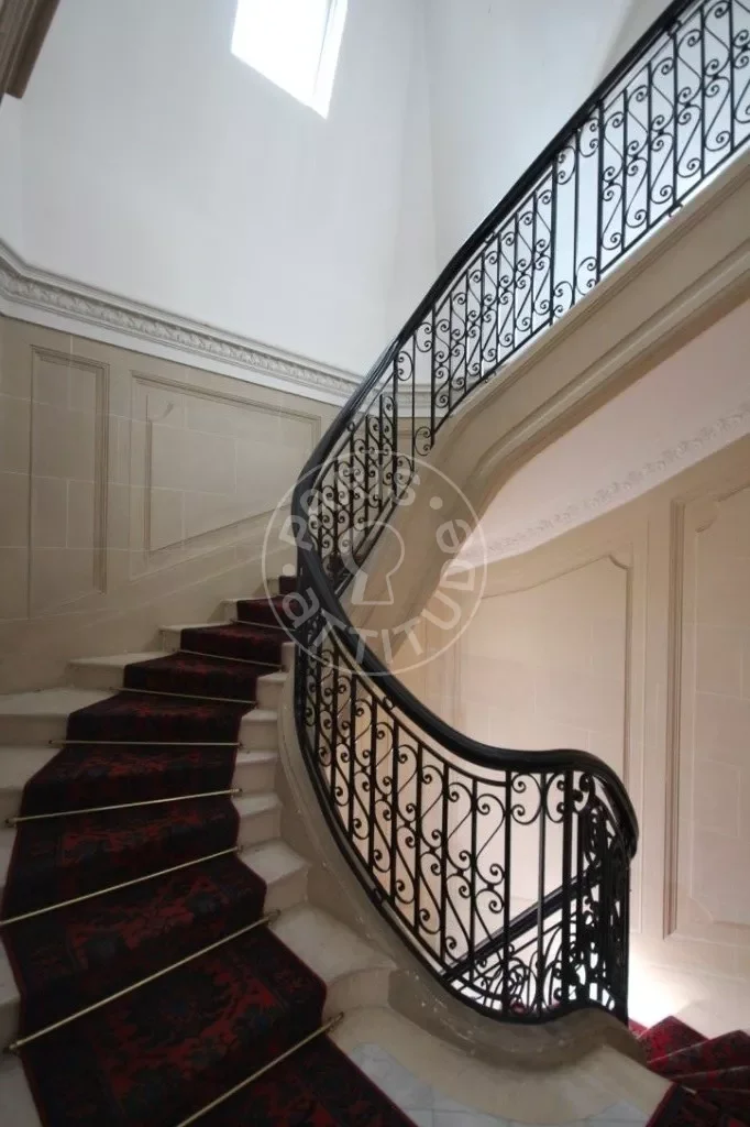 Appartement Rue Alphonse de Neuville à Paris