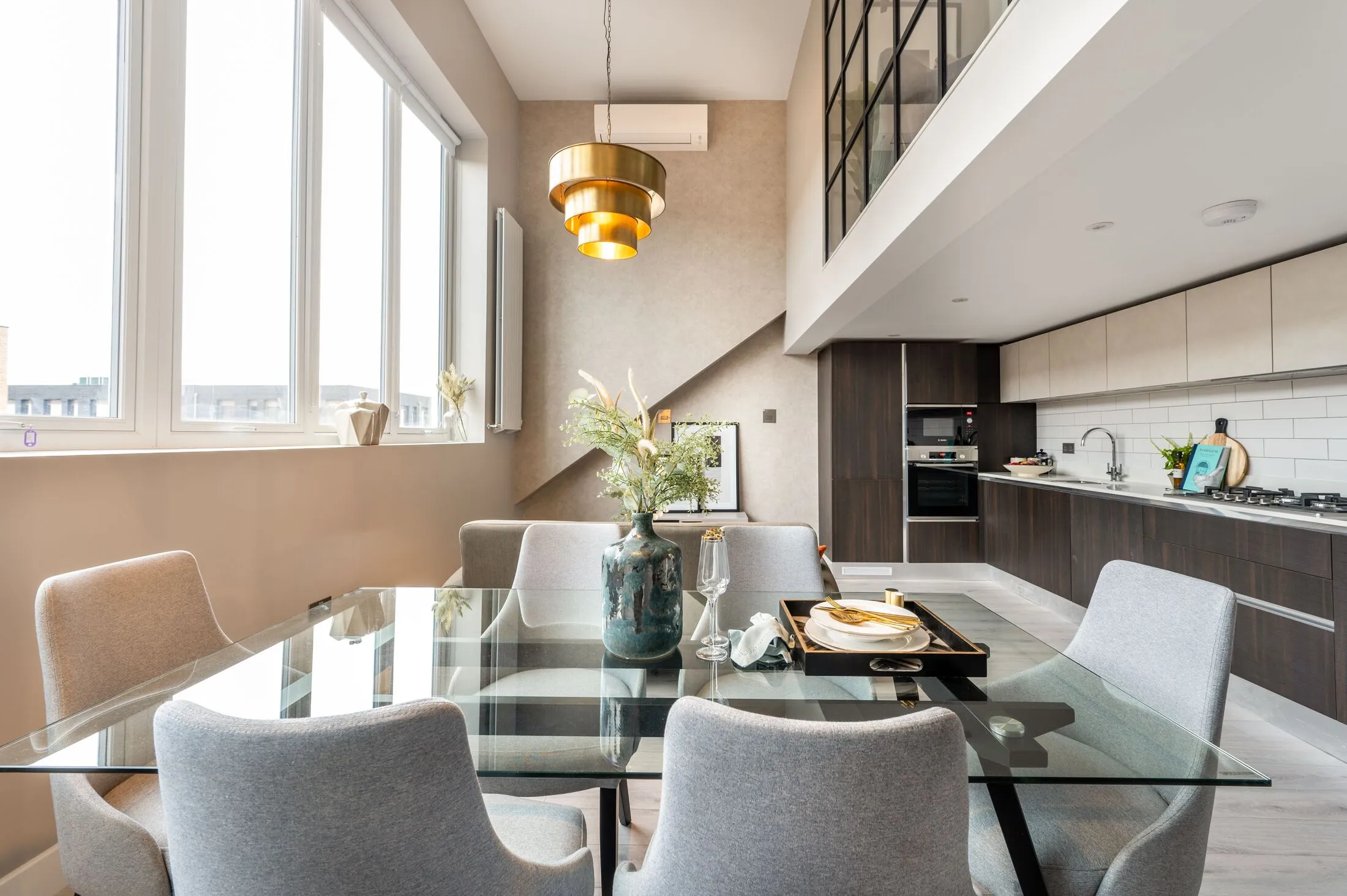 Flat Northview Crescent in Greater London