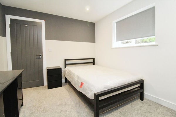 Flat Drayton Street in Winchester