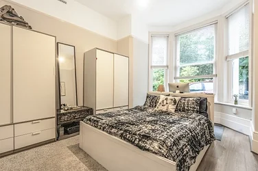 Flat Langton Way in Greater London