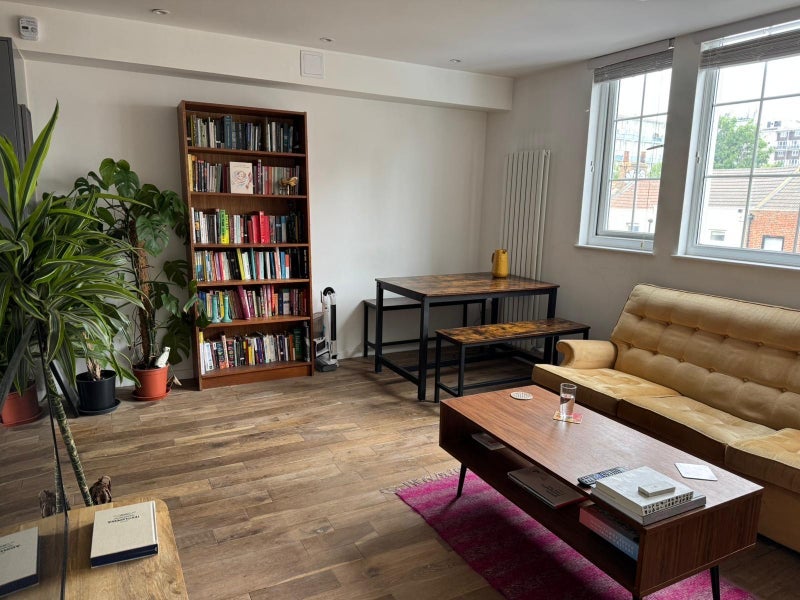 Flat Voss Street in Greater London