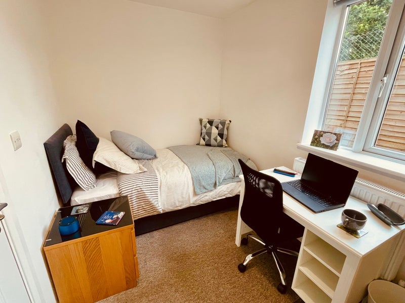 Room Wolf Lane in Windsor