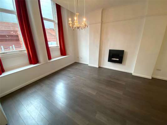 Flat Chepstow Street North in Manchester