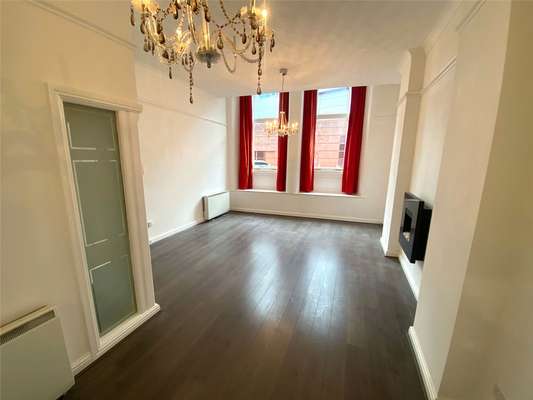 Flat Chepstow Street North in Manchester
