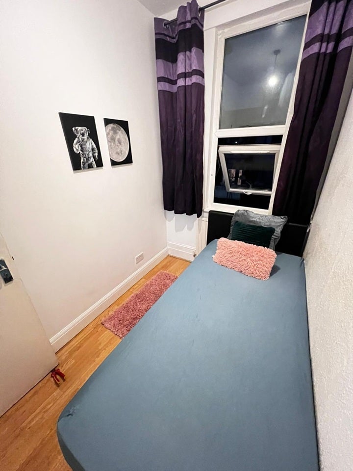Room Maybury Gardens in Greater London