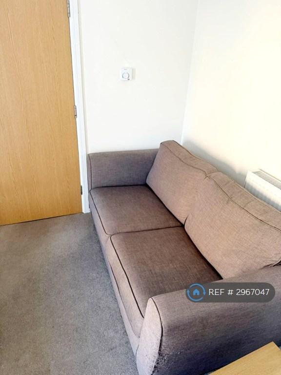 Room Fen Street in Milton Keynes
