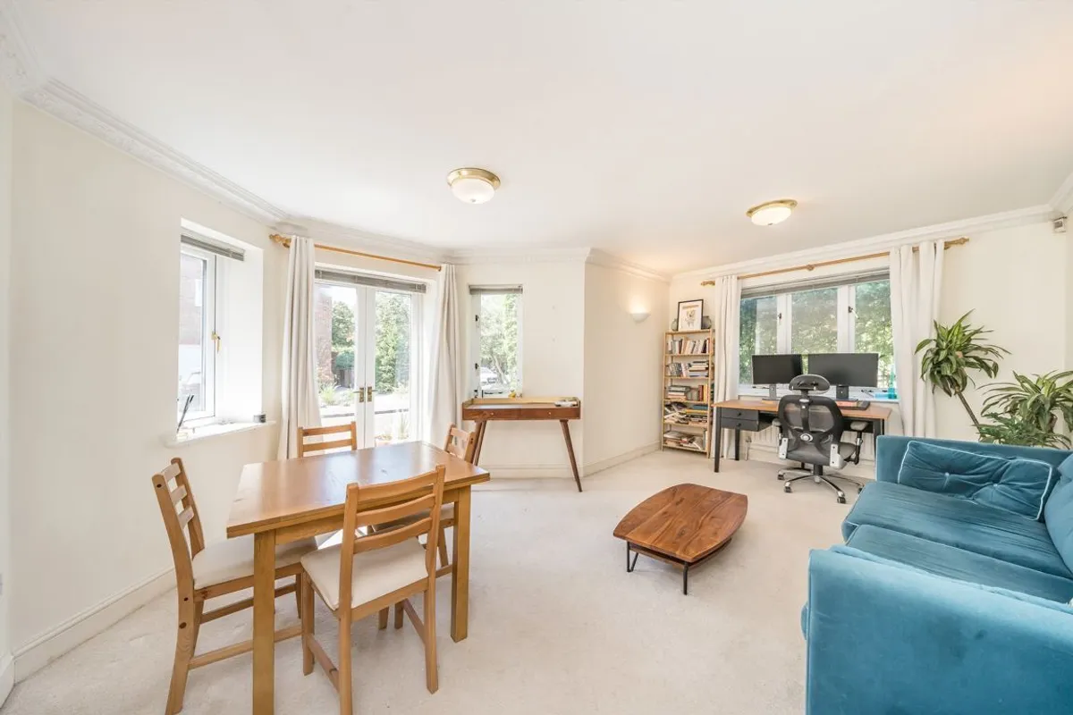 Flat Trematon Place in Greater London