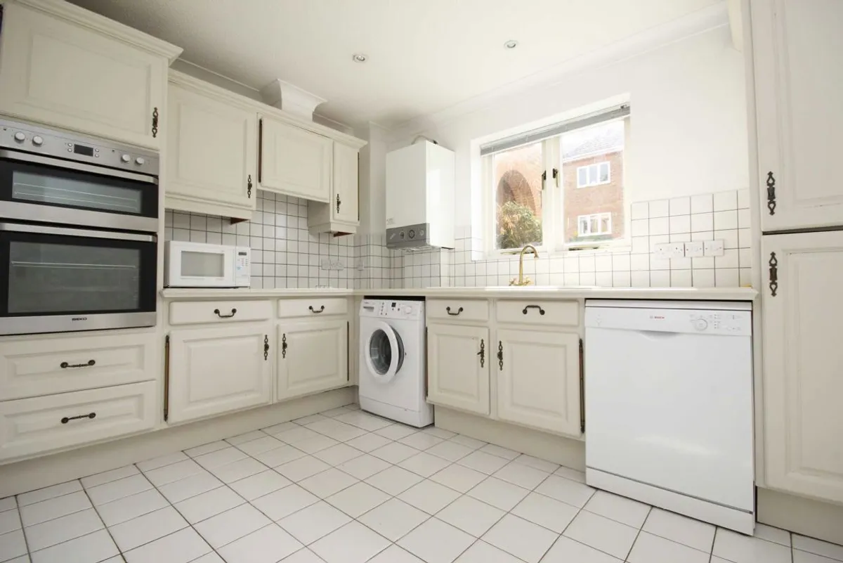 Flat Trematon Place in Greater London