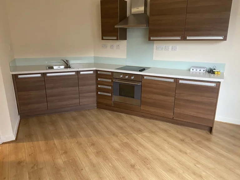 Flat Midland Road in Luton