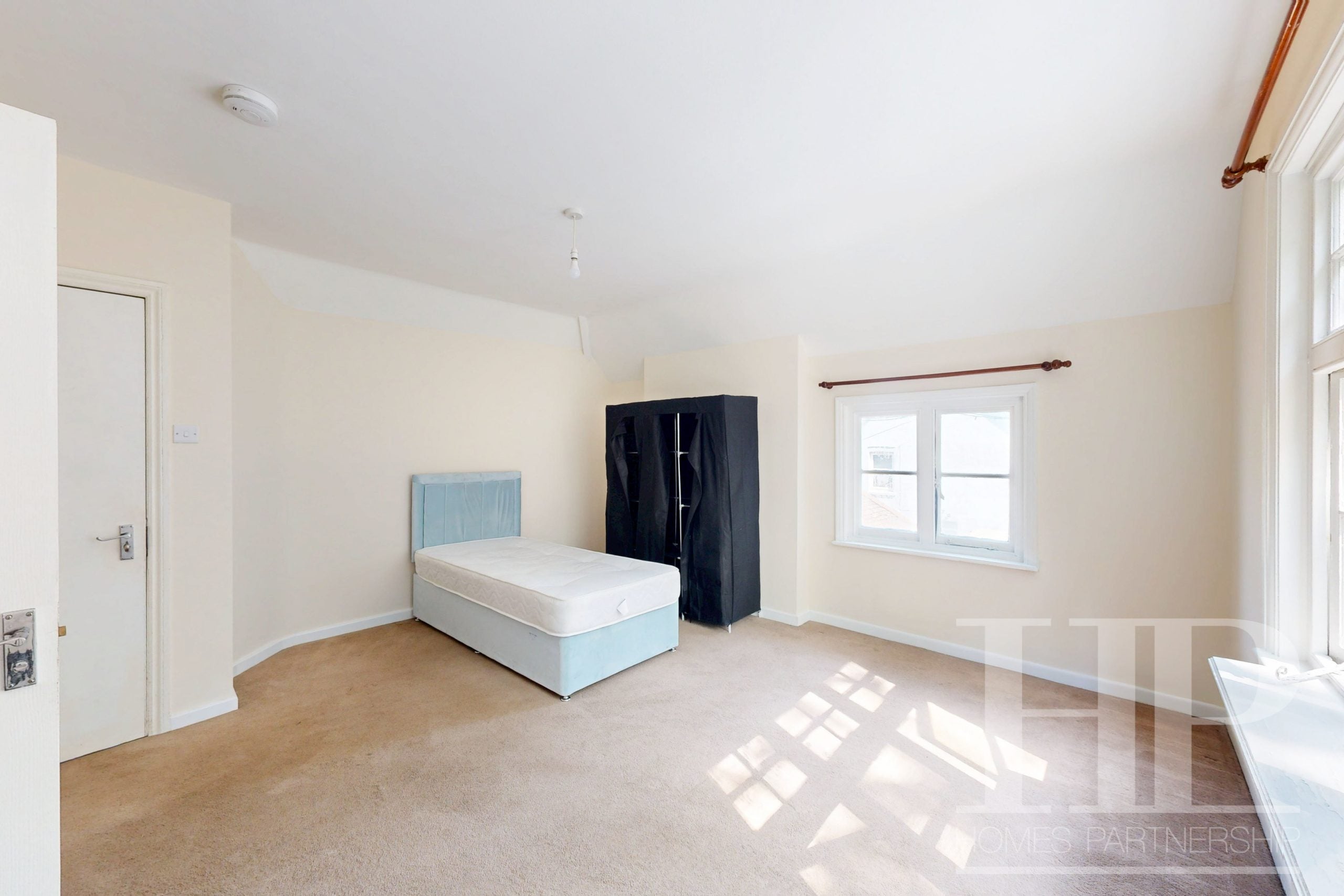 Flat Balcombe Road in Crawley
