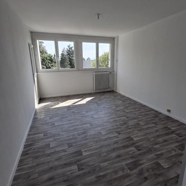 Flat Avenue des Tirignons in Goncelin
