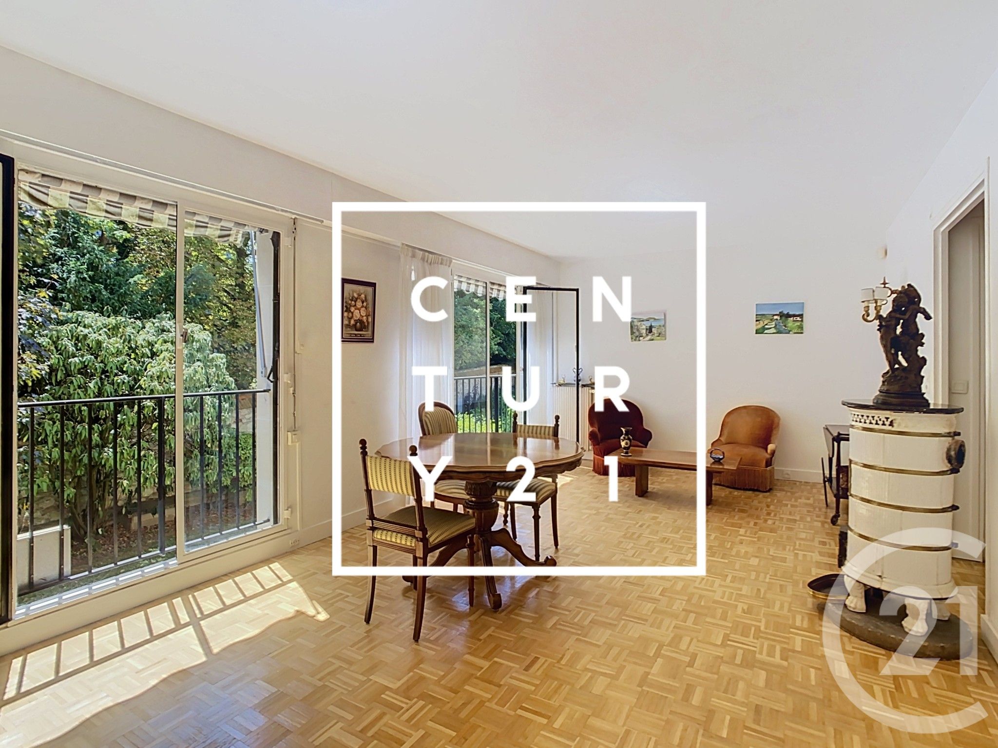 Flat Place Rabelais in Meudon
