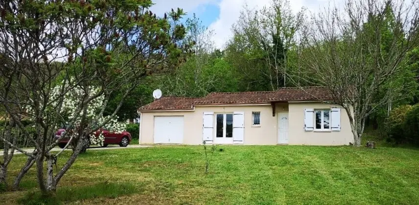 House Route de L'Auvézère in Cubjac-Auvézère-Val d'Ans
