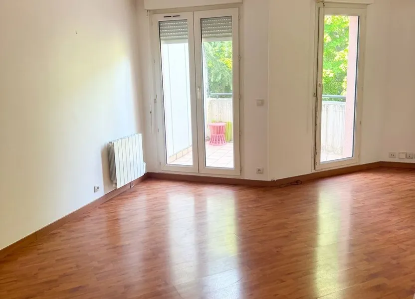 Flat Rue Jacques II in Le Port-Marly