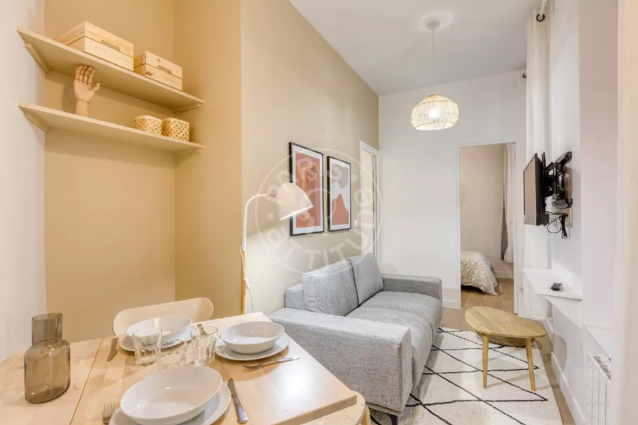 Flat Avenue Reille in Paris