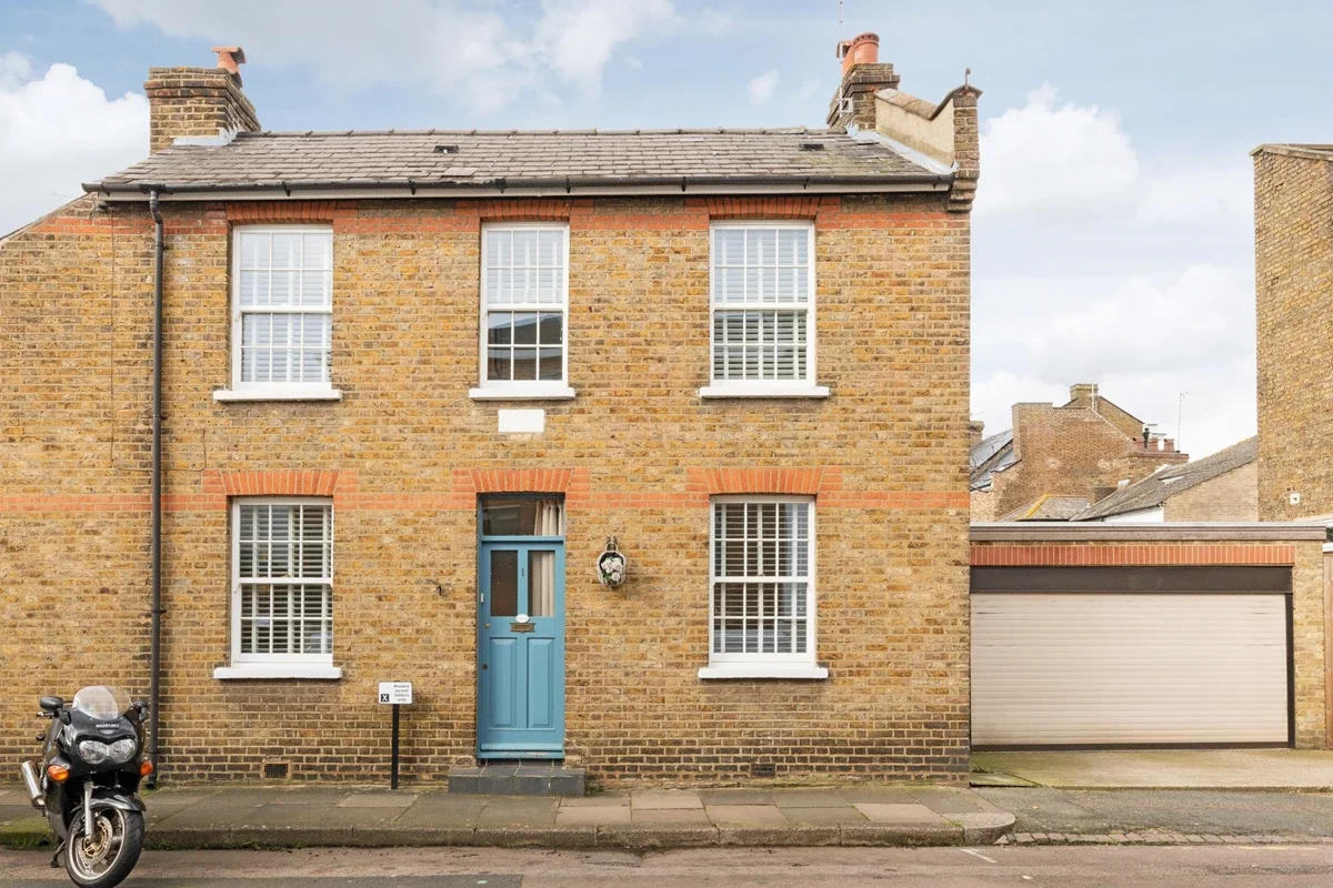 House School Road in Greater London
