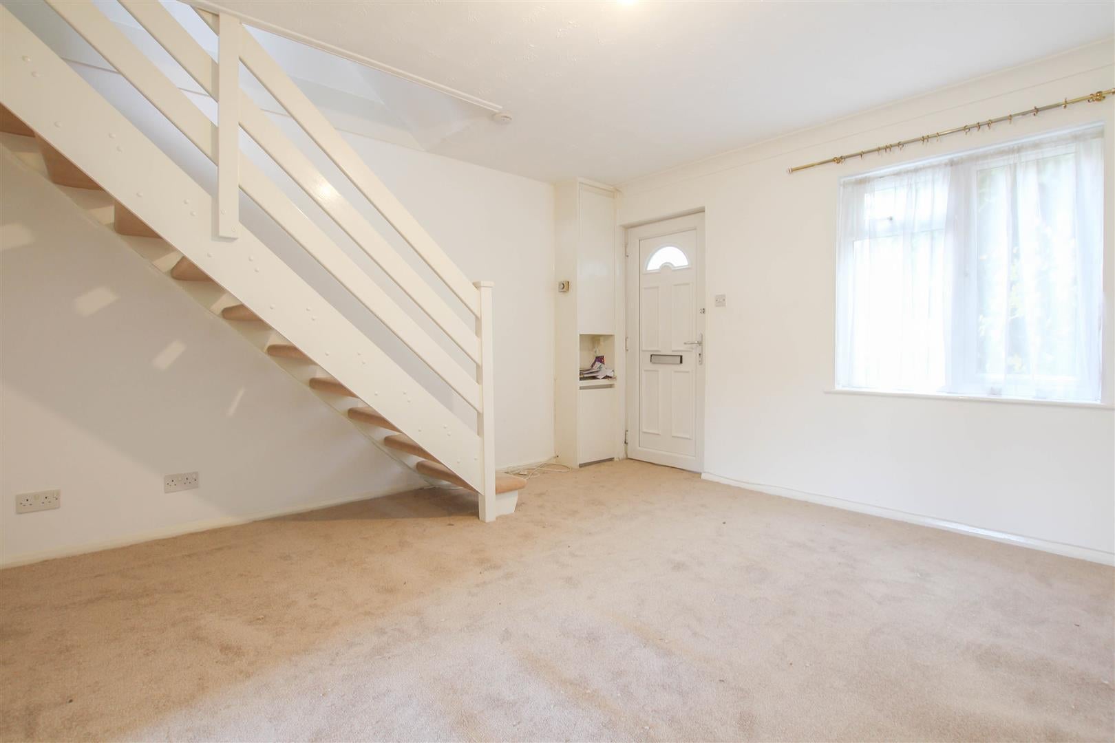 House Doddenhill Close in Uttlesford