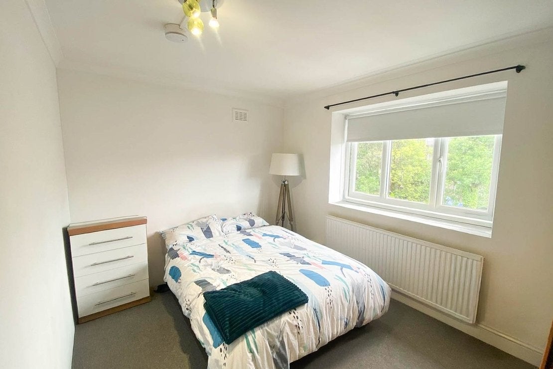 Flat Brondesbury Road in Greater London