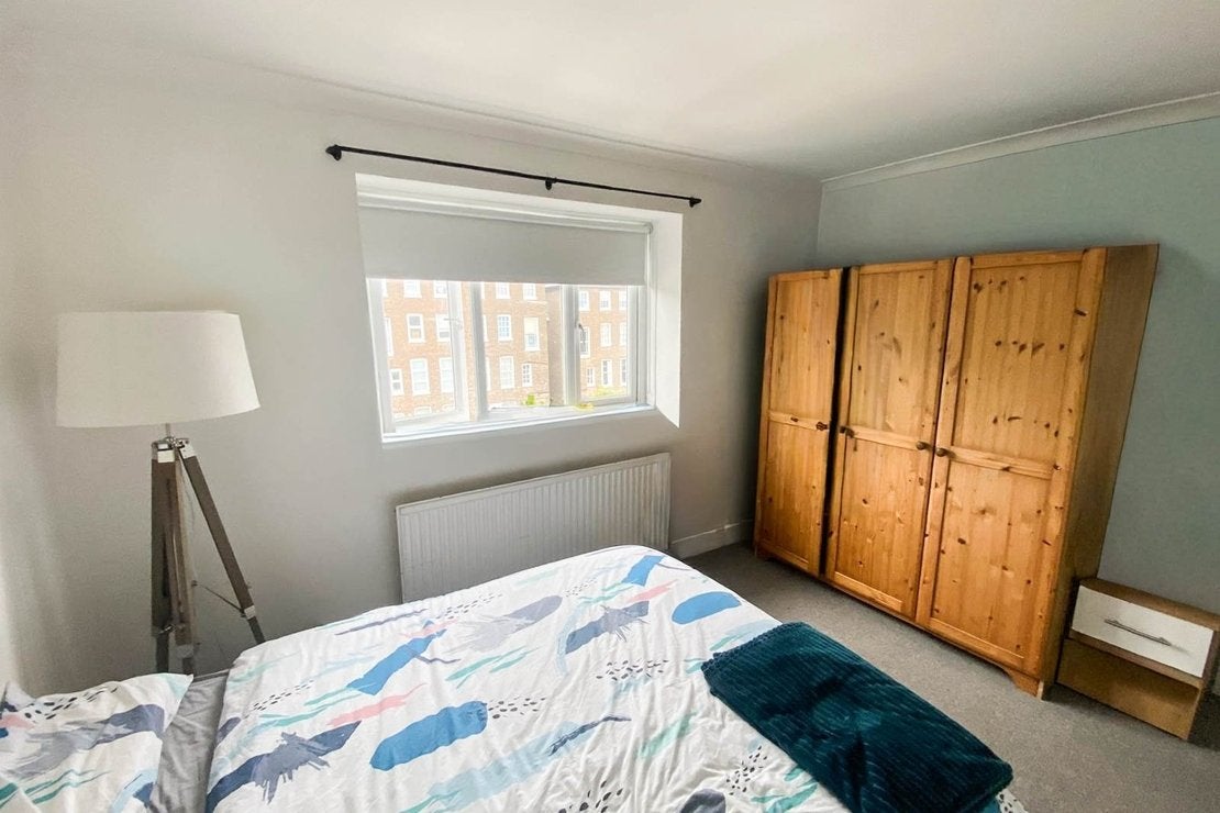 Flat Brondesbury Road in Greater London
