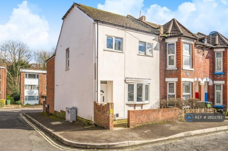House Thackeray Road in Southampton