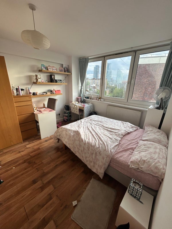 Room Cropley Street in Greater London
