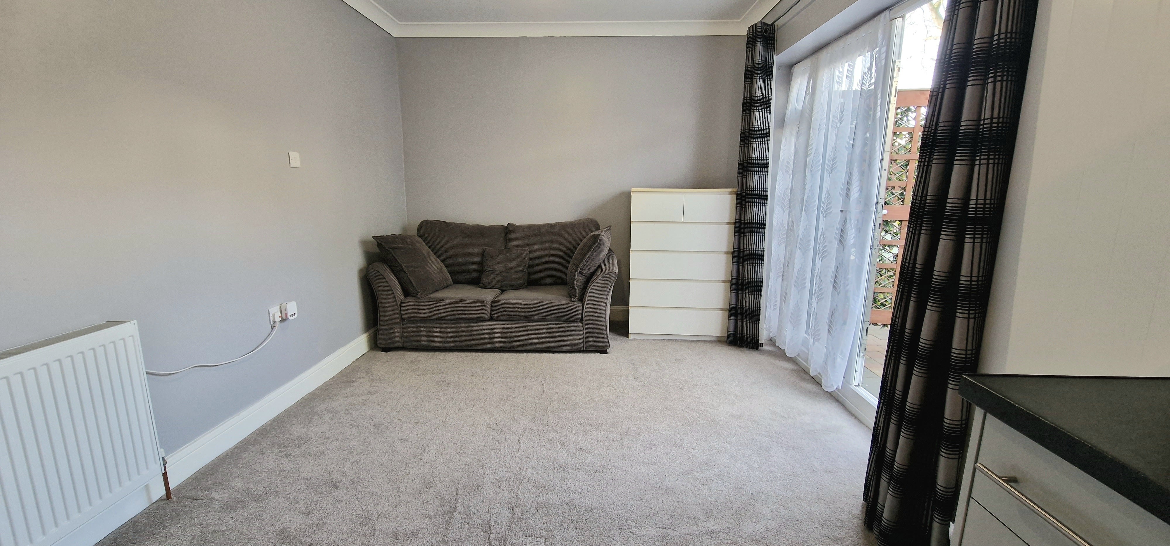 Flat Middle Ope in Watford