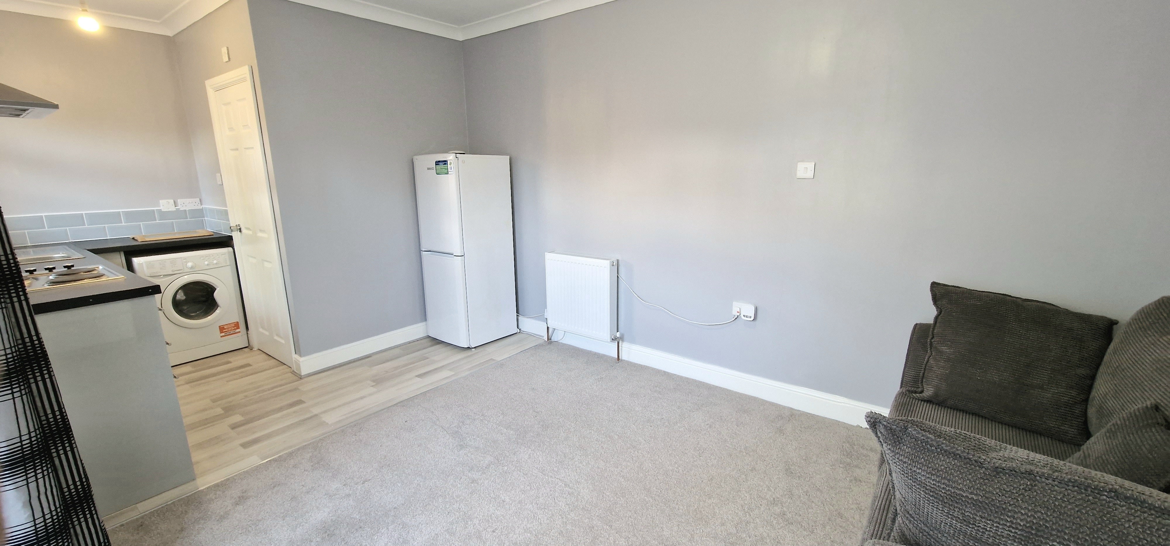 Flat Middle Ope in Watford