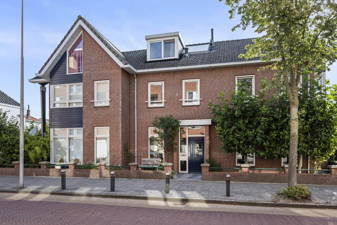 Huis Hooftstraat 234 in Alphen aan den Rijn