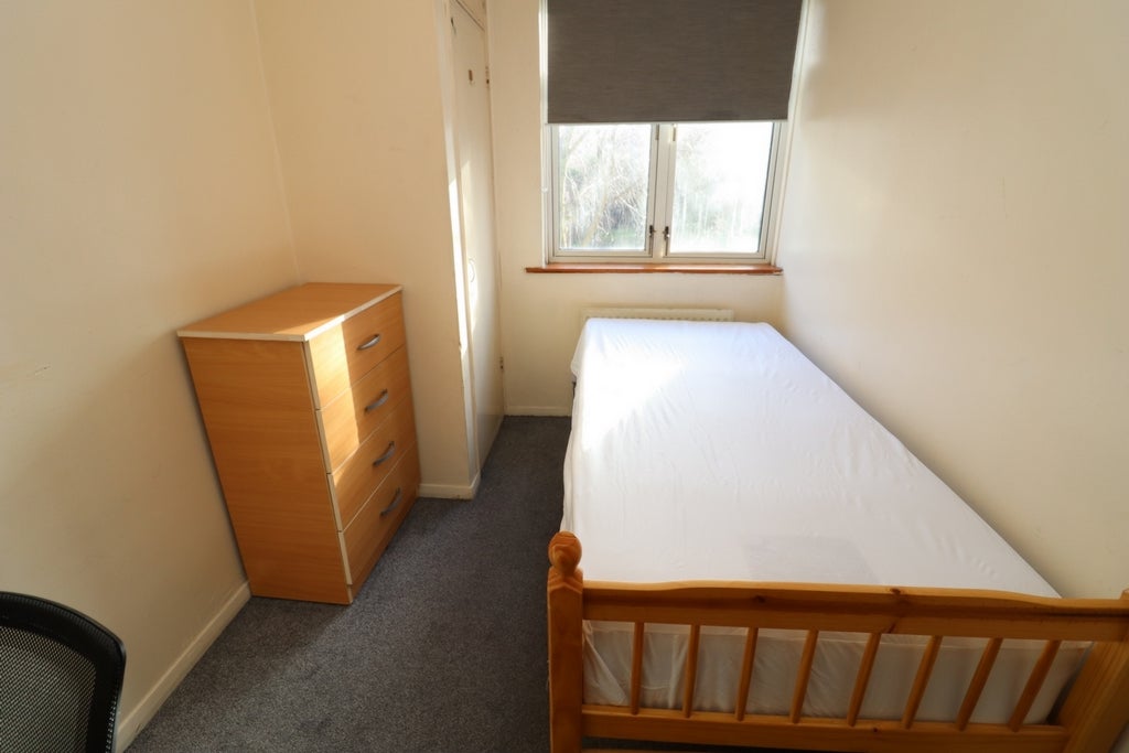 Room Globe Road in Greater London