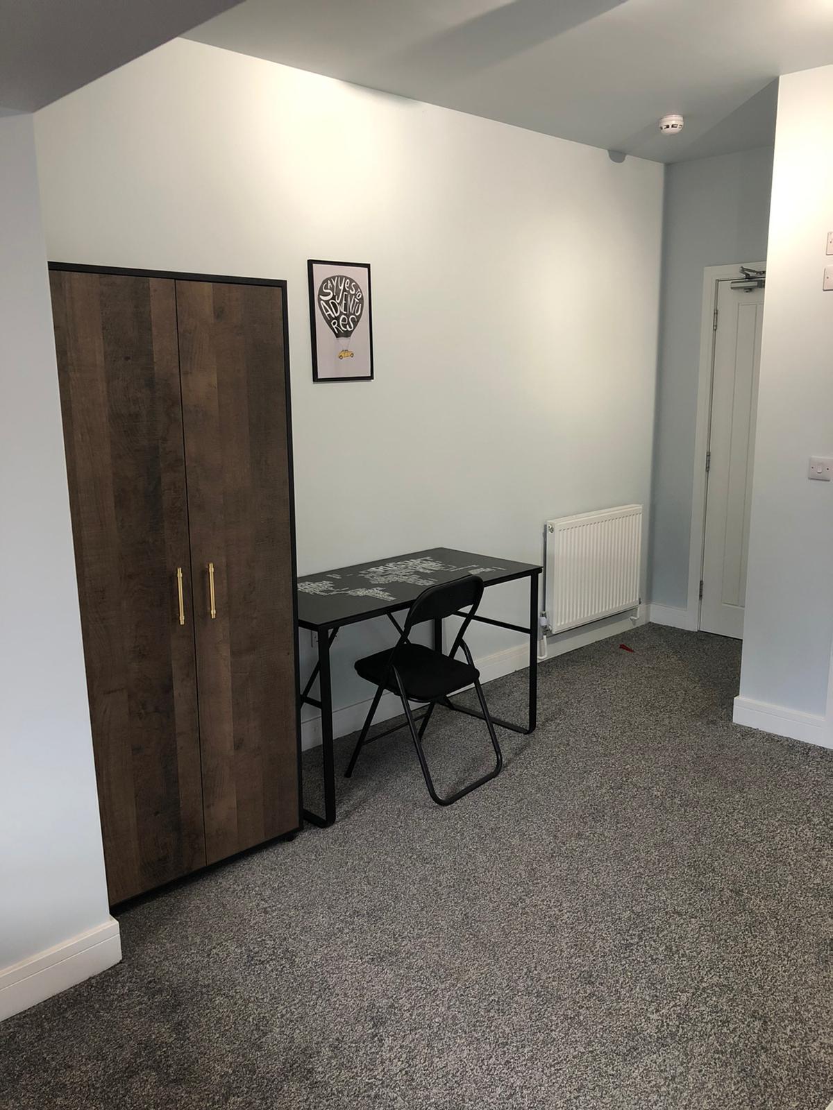 Room Grimsby Road in Cleethorpes