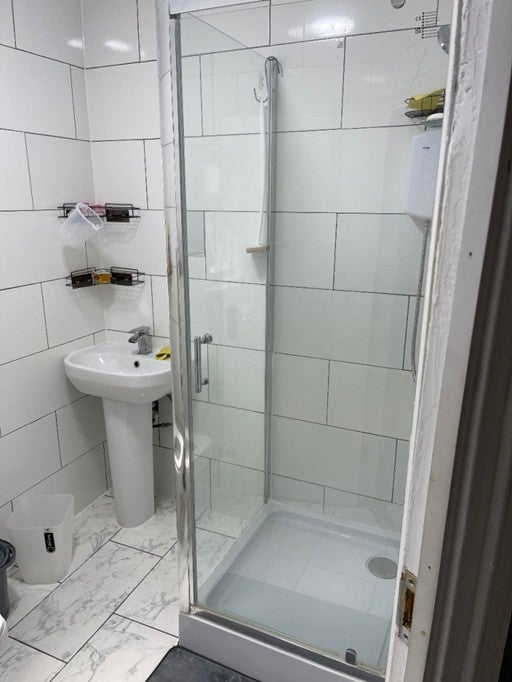 Room Little Ilford Lane in Greater London