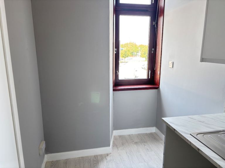 Flat Shettleston Road in Glasgow