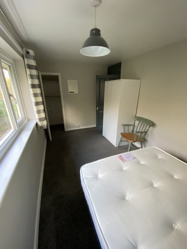 Room Hercules Close in Bristol