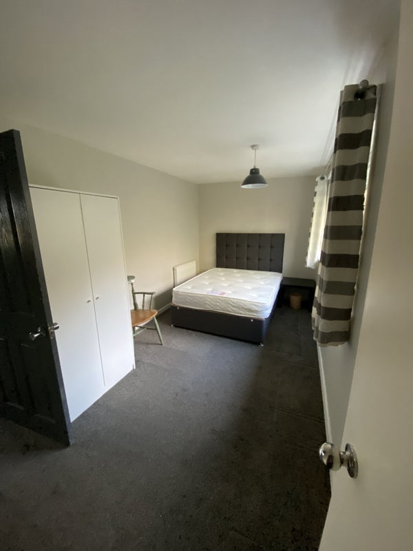 Room Hercules Close in Bristol