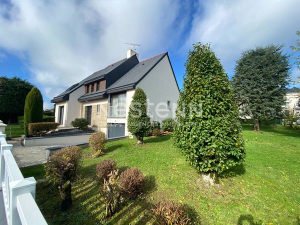Maison Place Albert Parent à Combourg