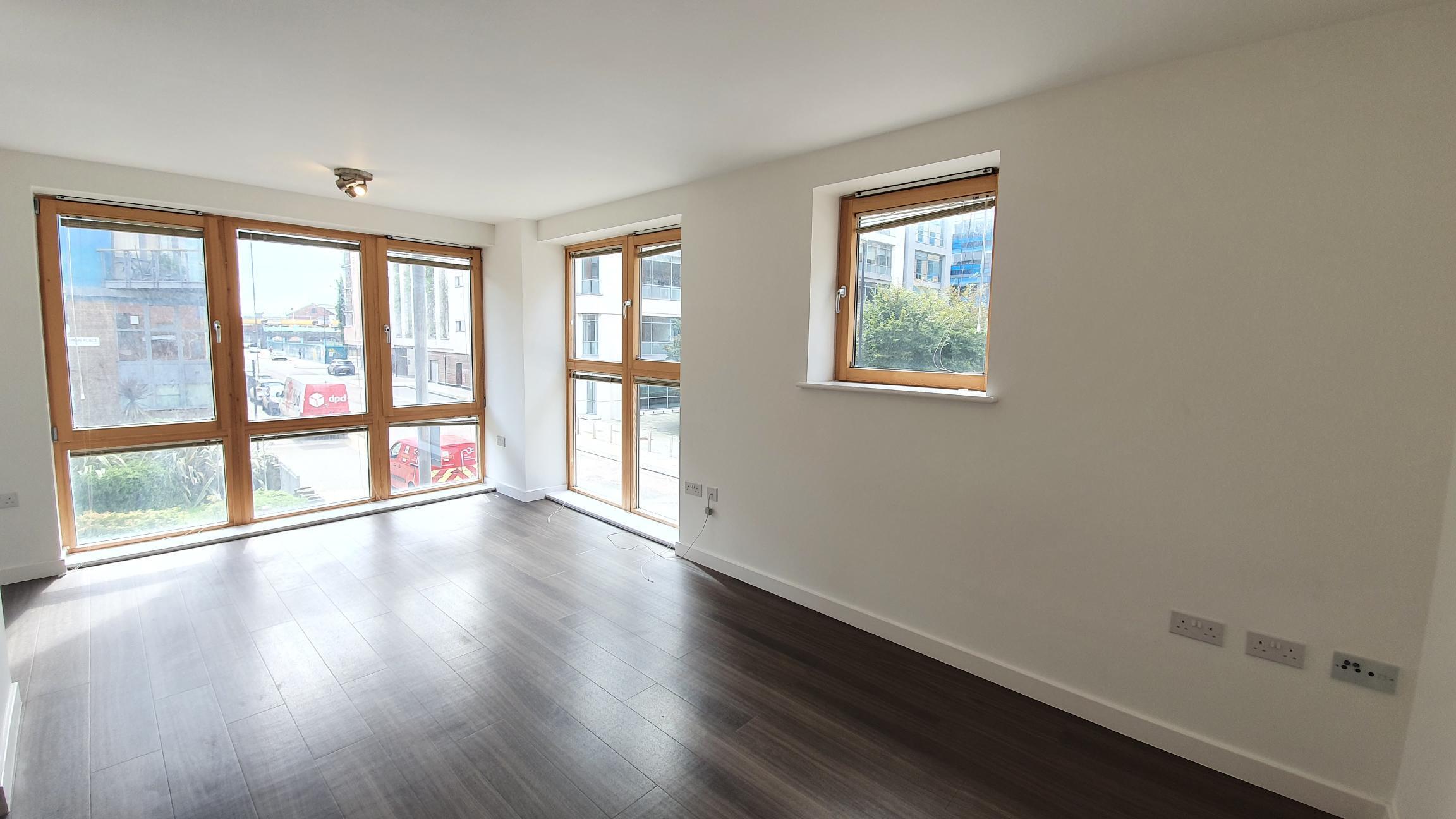 Flat Sweetman Place in Bristol