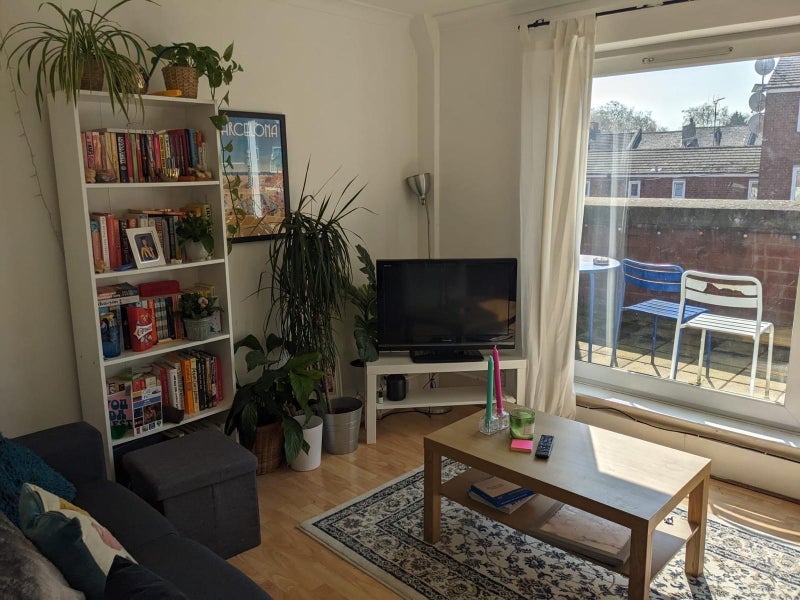 Room Detmold Road in Greater London
