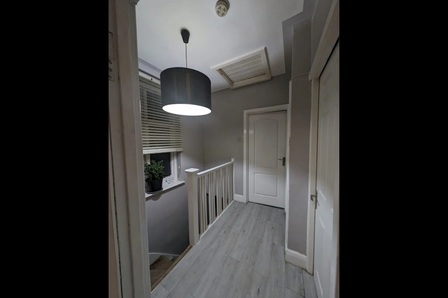 Room Highcroft Avenue in Greater London