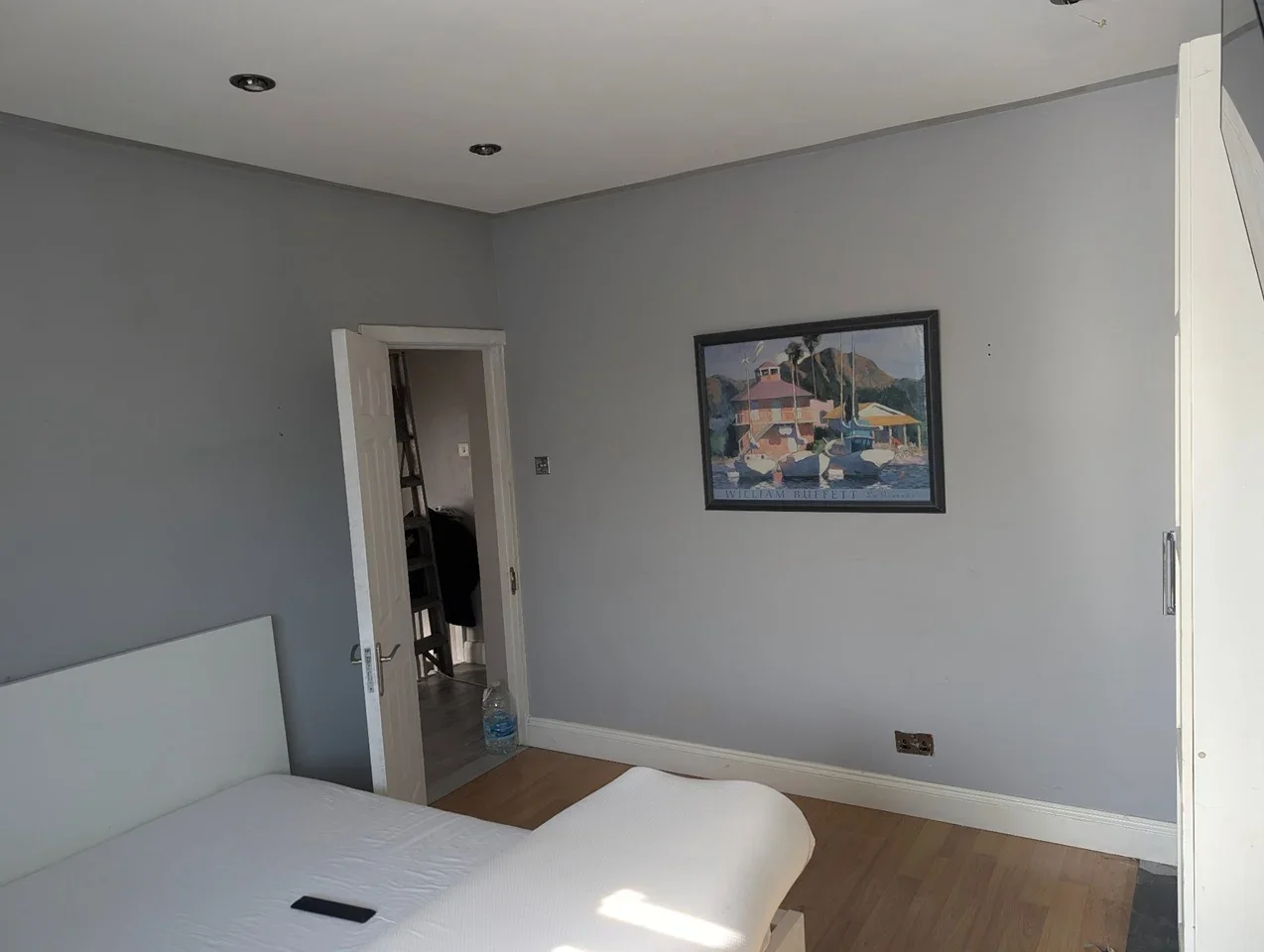 Room Highcroft Avenue in Greater London