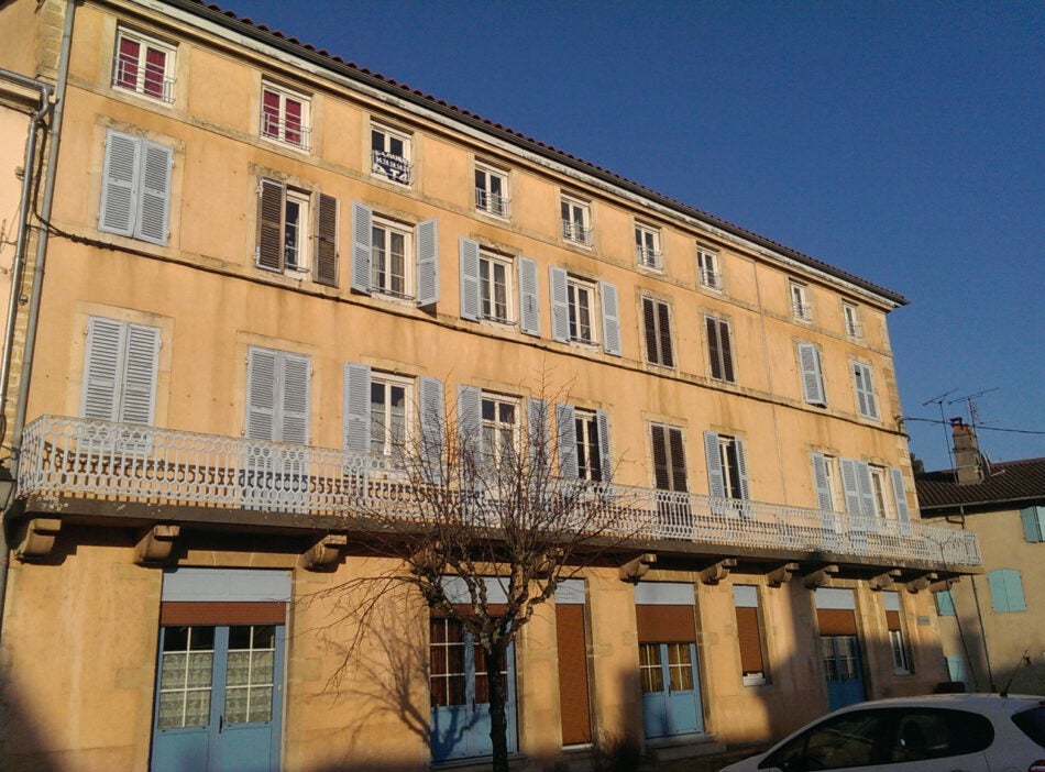 Flat Rue Maréchal de Lattre de Tassigny in Pont-de-Vaux