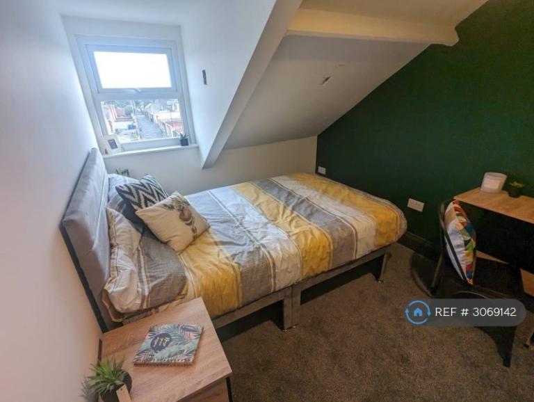 Room Argyle Street in Sunderland