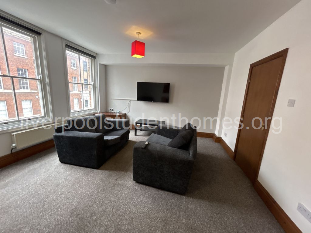 Flat Shaw Street in Liverpool
